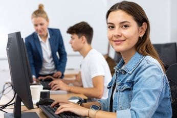 Online-Plattform vernetzt Unternehmen und Schulen