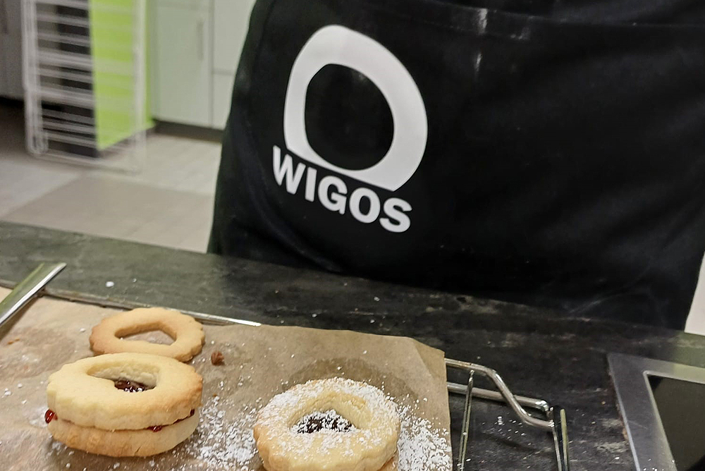 Fröhliche Vorweihnachtszeit: WIGOS Fachkräftebüro lud internationale Talente zum Plätzchenbacken